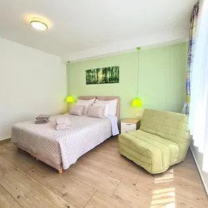  Guest house Coloured